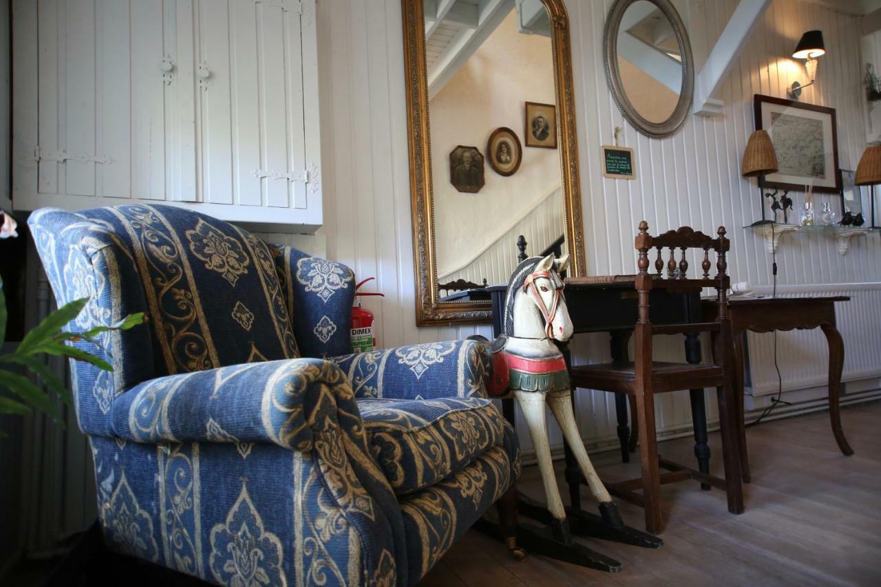 Hotel Barsy 34 Havelange Esterno foto
