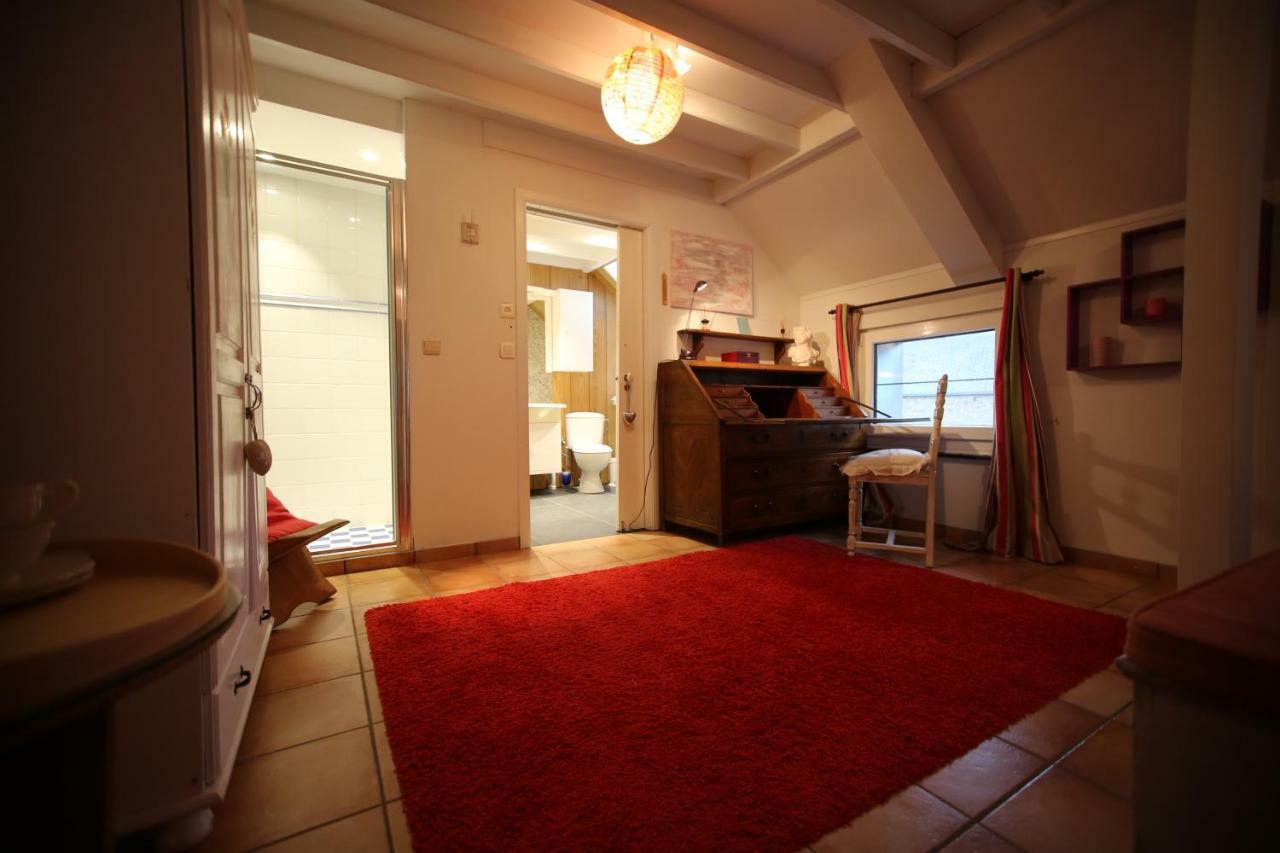 Hotel Barsy 34 Havelange Esterno foto