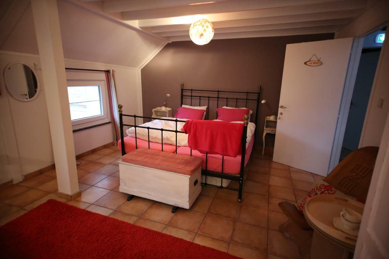 Hotel Barsy 34 Havelange Esterno foto