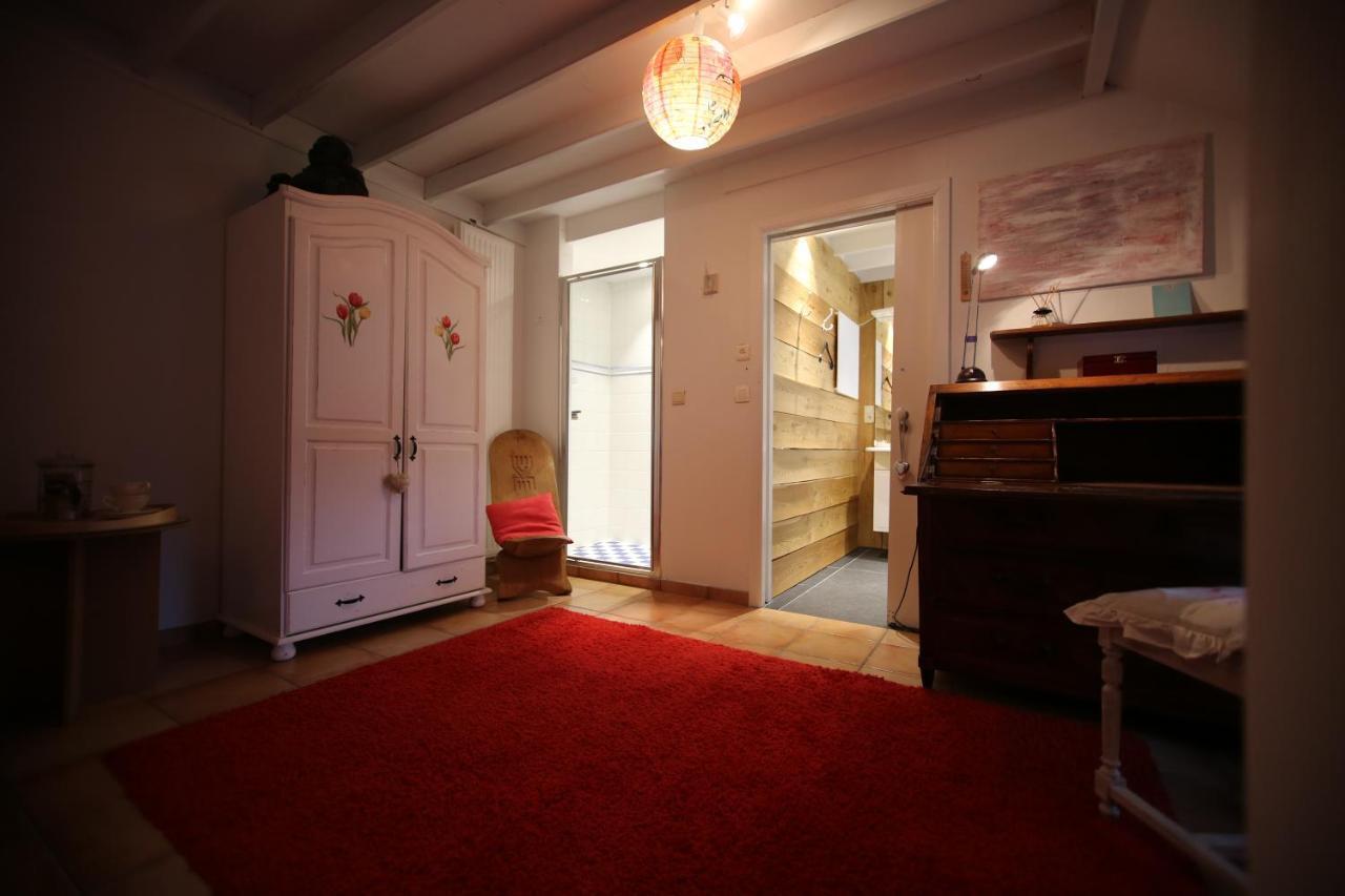 Hotel Barsy 34 Havelange Esterno foto